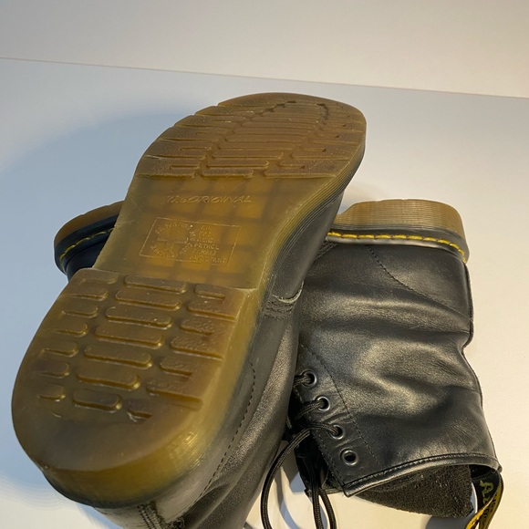 Dr. Martens 1460 Leather Lace Up Boots - Picture 7 of 11